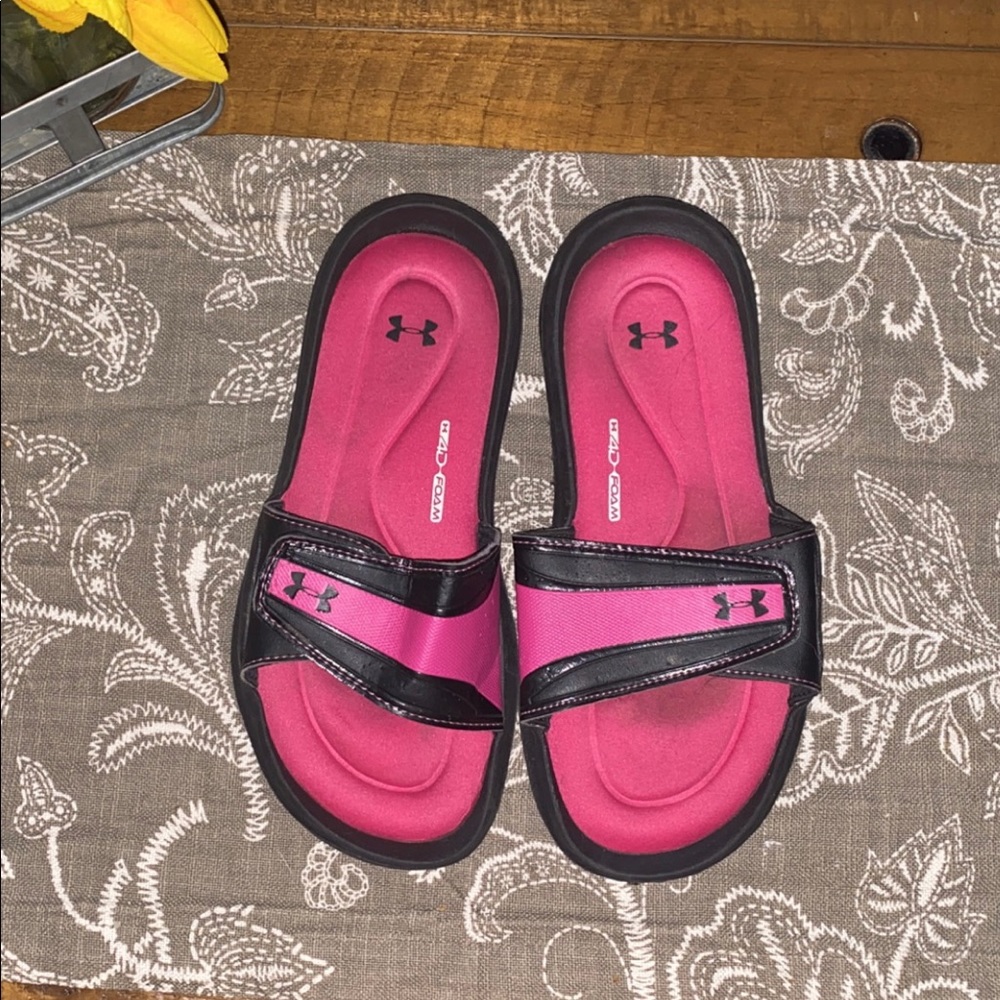 Under Armour - Slides - Size 7